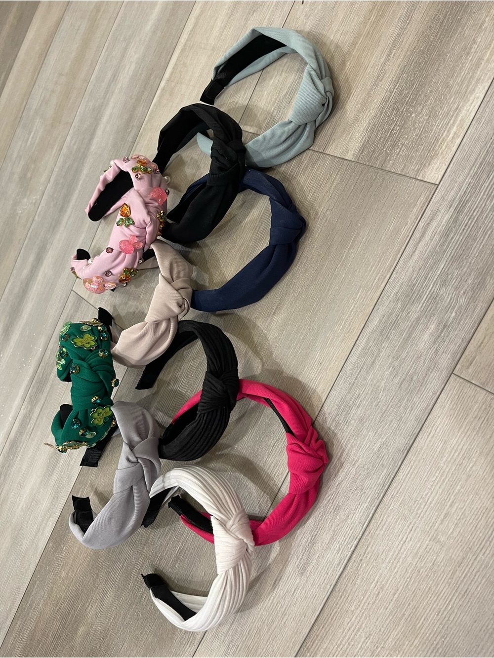 10 Assorted Women’s Knotted Fabric Headbands - Multiple Colors